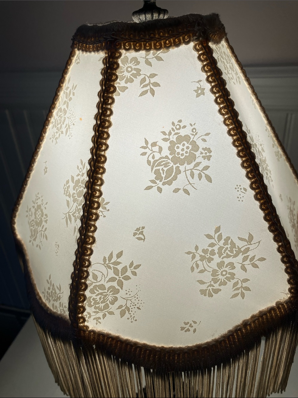 Vintage Victorian Style Boudoir Table Lamp With Fringe Lampshade - Picture 3 of 15